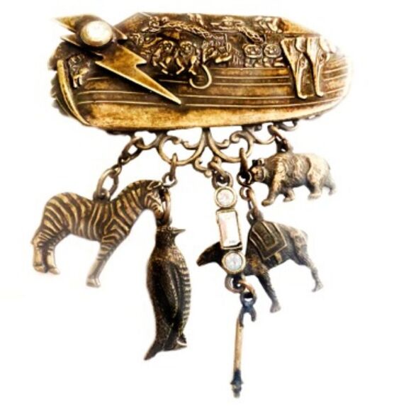 VTG NOAHS ARK OXGOLD BANANA BOB PIN LOTS OF CHARMS - Picture 1 of 4